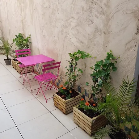 Lovers Cosy + Terrasse Near Center 아파트 *